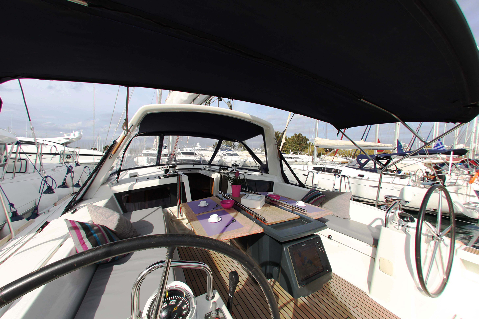 Exterior Cockpit Left