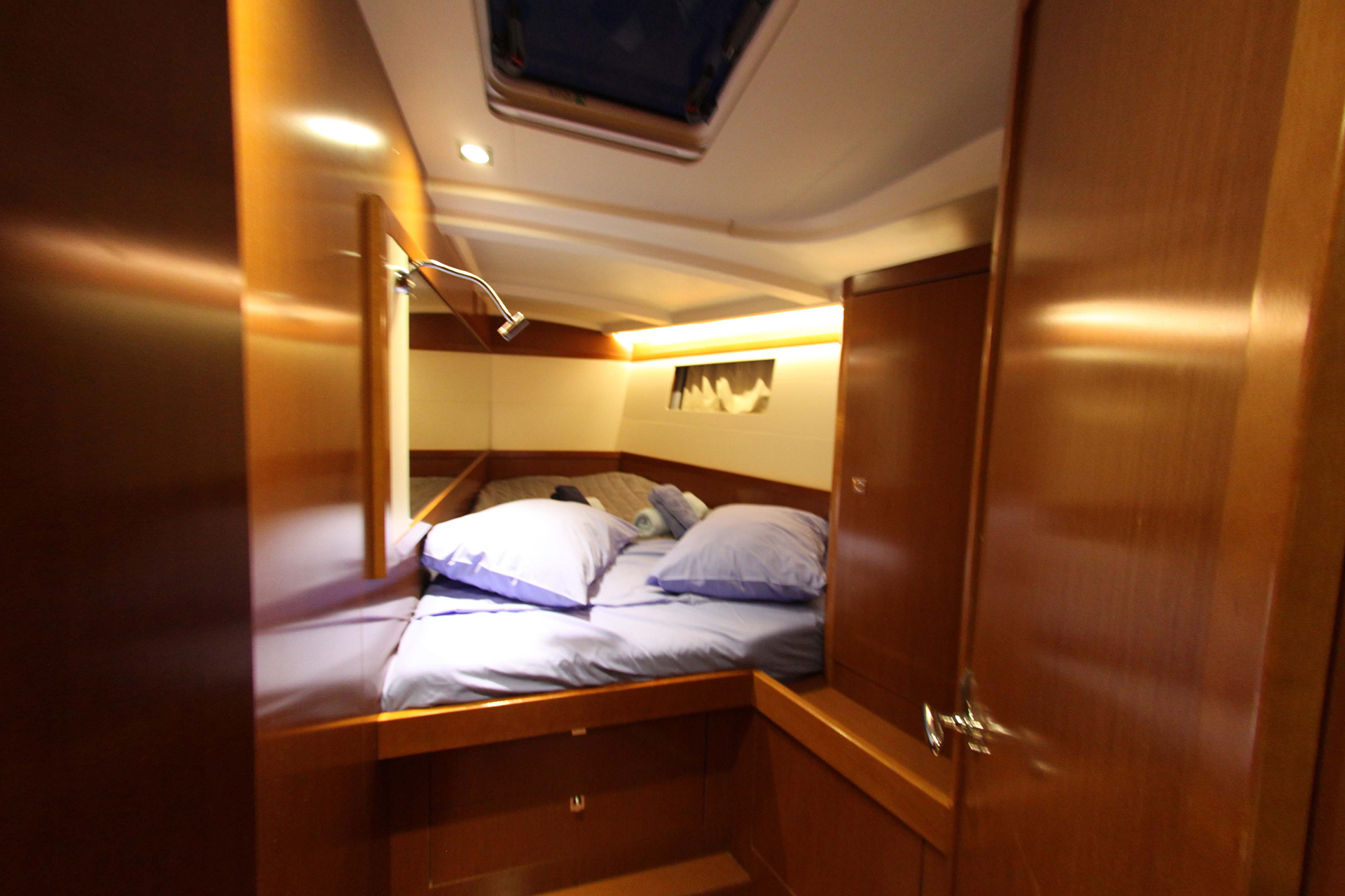 Front Cabin